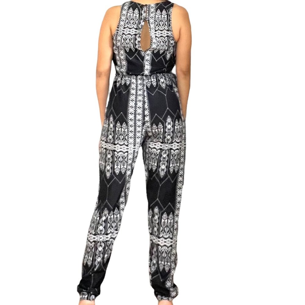 Baileyblue Womens Jumpsuit Small S Black White Halter Sleeveless - Picture 3 of 10
